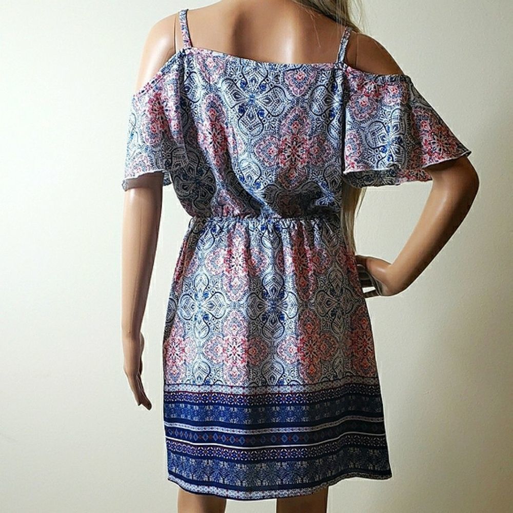 Cold Shoulder Border Print Dress - Picture 5 of 13